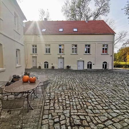 Palac I Folwark Brzeznica Brzeznica  Exteriér fotografie