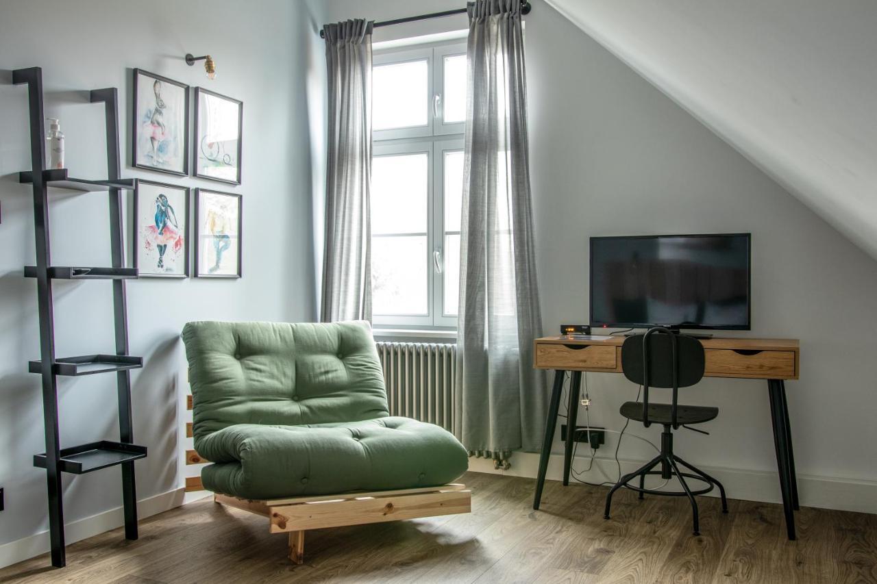 Palac I Folwark Brzeznica Brzeznica  Exteriér fotografie