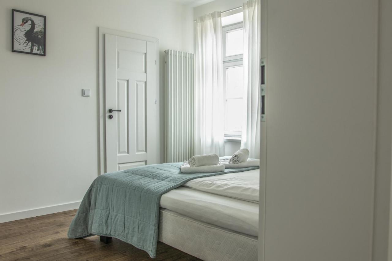 Palac I Folwark Brzeznica Brzeznica  Exteriér fotografie