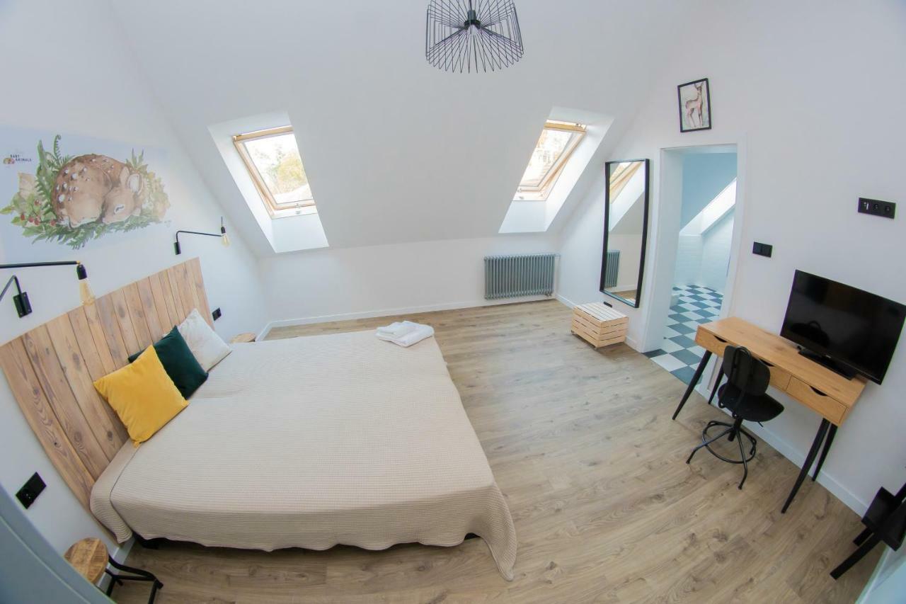 Palac I Folwark Brzeznica Brzeznica  Exteriér fotografie